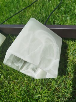 Prodám závěsný lustr (3)+Led žárovky - 8
