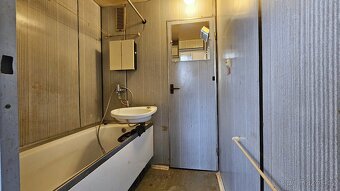 Prodej bytu 2+1+L, DV, ul. Školní pěšina - 8