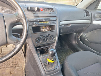 Prodám škoda octavia 2 - 8
