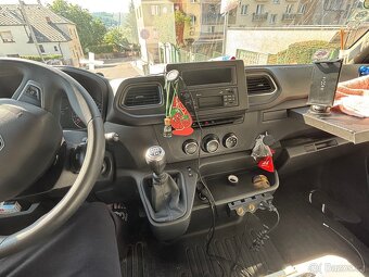 Prodám 8 pal plachtu Renault Master - 8