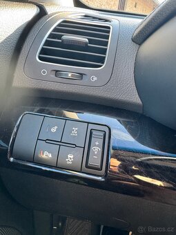 Kia Sorento 2.2CRDi 145kW, najeto 132000km, manuál - 8