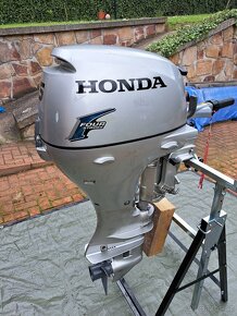 Motorový člun Honda HonWave T32-IE s motorem Honda BF15D3 - 8