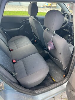 Ford Focus combi 1.6i 74 kw - 8