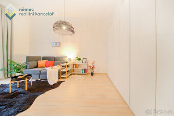 Pronájem, stylový byt 1+kk, 33 m² + balkon 2 m², Praha 1 - N - 8