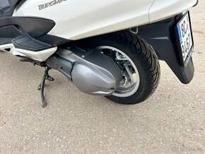 Suzuki Burgman 400 r.v 2011 - 8