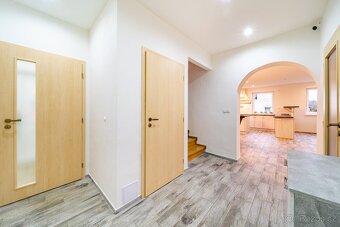 Prodej rodinné domy, 360 m2 - Plískov, ev.č. 00082 - 8