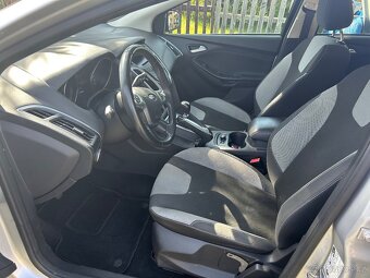 Ford focus - 8