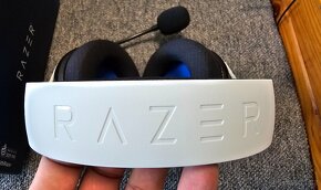 Herní sluchátka Razer Kaira - 8