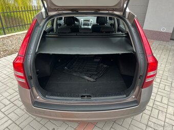 KIA CEED 1.6 CRDI 85KW /1.MAJITEL - 8