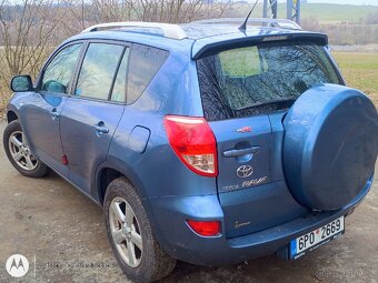 Toyota RAV4 - 8