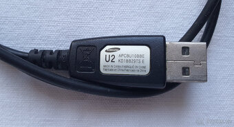 Černá cestovní nabíječka Samsung včetně micro USB kabelu - 8