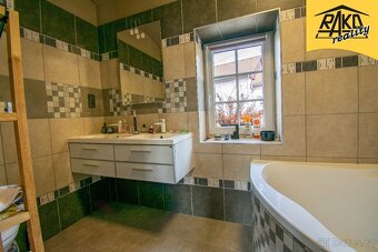Prodej rodinného domu se zahradou v Trutnově-Poříčí - 8