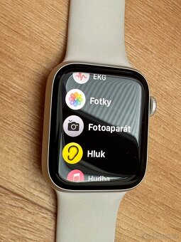 Apple hodinky SERIES 4 Silver White 44mm TOP STAV - 8