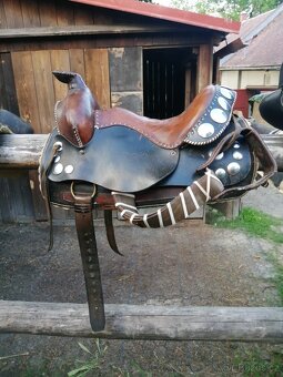 SEDLO NA OSLA/MULU - 8