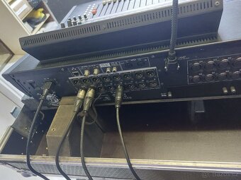 Yamaha LS9/32 - 8