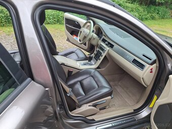 Prodám Volvo XC70 2,4 D5 AWD MY 2007 - 8
