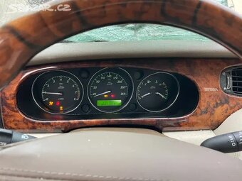 JAGUAR XJ8, 4,2V8,218KW,ČERNÝ,CZ TP - CELEK, DÍLY - 8