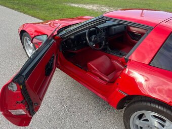 1986 Chevrolet Corvette - perfektny kus - 8