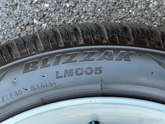 Bmw R18 5x120 Zimní Bridgestone 225/45 R18 7,5mm - 8