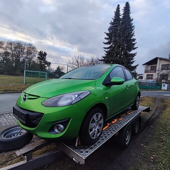 Mazda 2 benzín rok 2012 - 8
