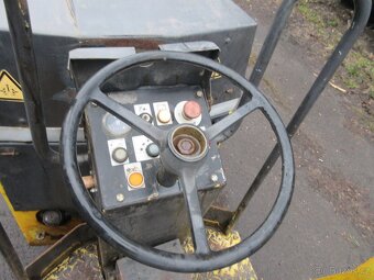 Vibrační válec Bomag BW 80 - 8