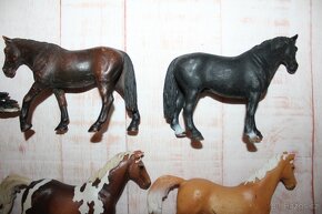 Figurky koní Schleich V - 8