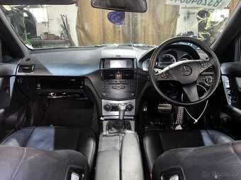 // Mercedes C220 CDI 125kw W204 combi //DÍLY - 8