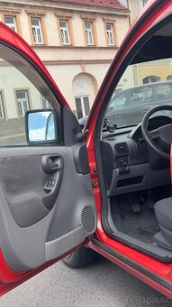 Opel Combo 1.6i - 8
