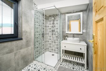Prodej rodinného domu se 3 apartmány, 210 m2, Harrachov - 8