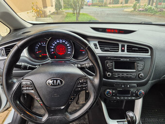 Kia Ceed combi 1.6 CRDi 94kW rok 2013 - 8