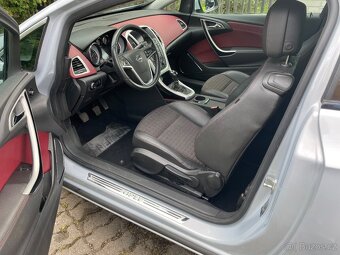Opel Astra J GTC - 8