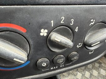 Opel Corsa 1.2 55kw Servo, Klima, Nová STK - 8