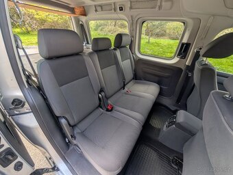 VW Caddy maxi Life, 1.6 TDI, 7 míst - 8