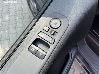 Hyundai Staria Koupeno v Čr 4x4 Tažné DPH - 8
