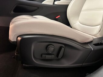 Jaguar F-Pace 30d 221kW AWD PANO ACC LED VIRTUÁL TAŽNÉ - 8