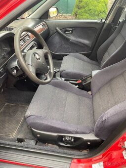Honda Civic 1.4i - 8