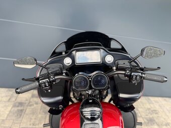 HARLEY DAVIDSON ROAD GLIDE ULTRA - 8