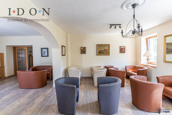 Komerční prostory v Neborech. Budovy + 24.000m2, pozemky, - 8