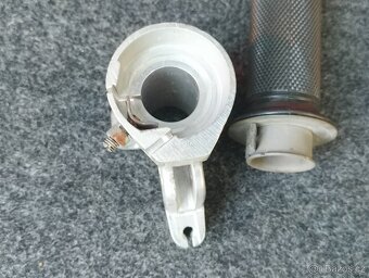 Nepoužitá originální objímka ČZ držák páček plyn ČZ 477 471 - 8