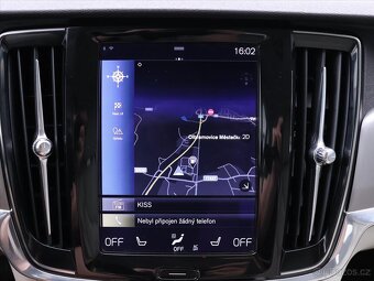 Volvo V90 2,0 D4 140kW Aut. Momentum LED (2017) - 8
