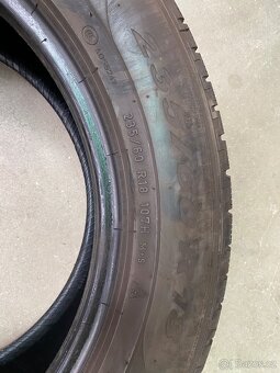 235/60/18 Pirelli zimní - 8