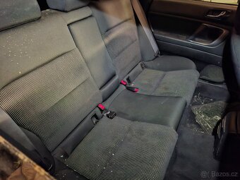 Subaru Outback 2.5 díly - 8