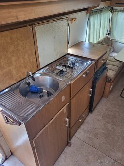 Karavan obytný přívěs s TP - 8