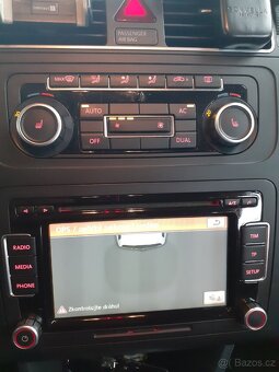 Volkswagen Touran 2.0 TDI DSG - 8