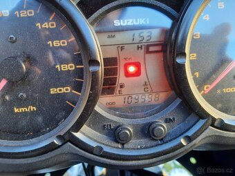 Suzuki DL 650 V-Strom - 8