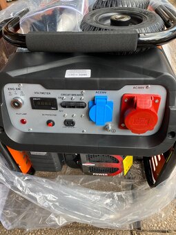 ELEKTROCENTRÁLA 7 kW / 230V + 400V – BENZÍN, NOVÁ - 8