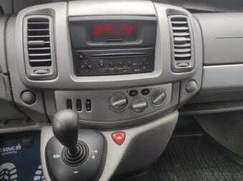 Renault Trafic, 2,5dCi 107kW Passenger 7 míst - 8