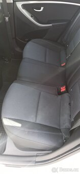 Hyundai i30 combi,1.6 ,83 000 najetokoupeno nové v CZ - 8