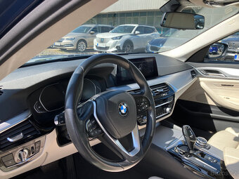 BMW 530I xDrive - 8