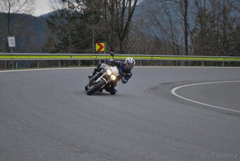 Triumph Street triple 675, 2009 - 8